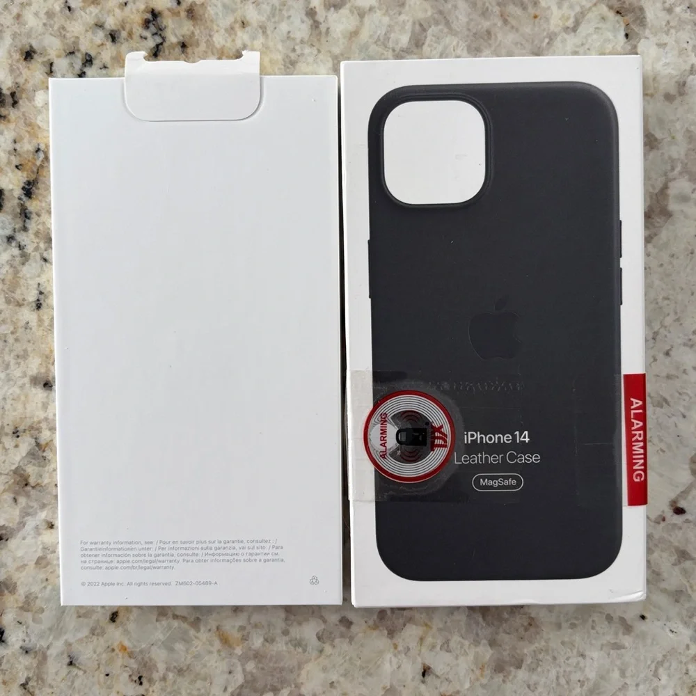 Apple iPhone 14 Leather Case - Midnight